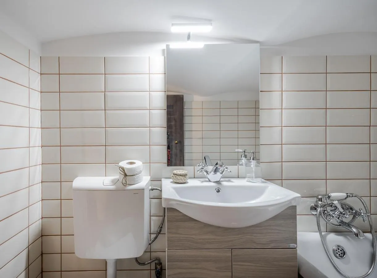 Kaz8 9 Apartment Budapest