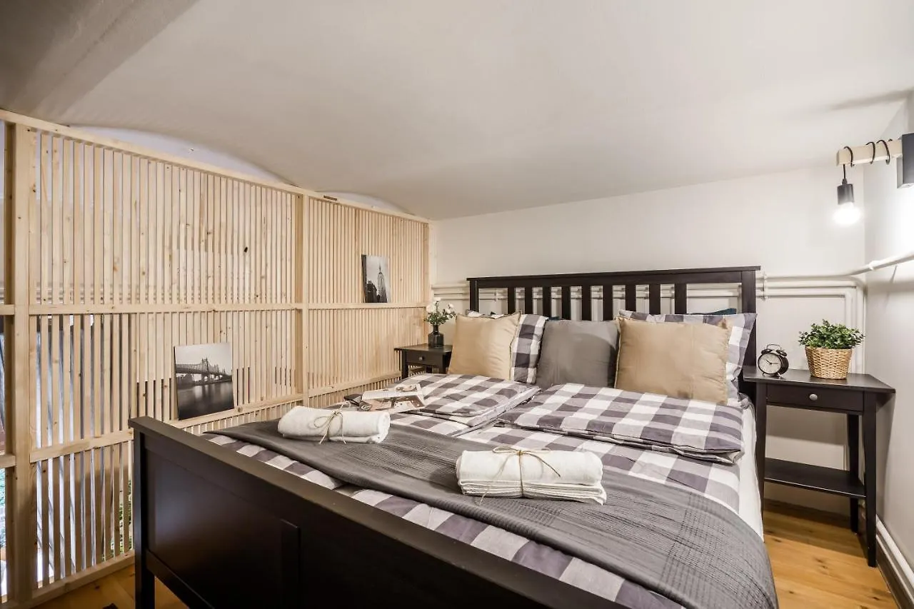 Kaz8 9 Apartment Budapest