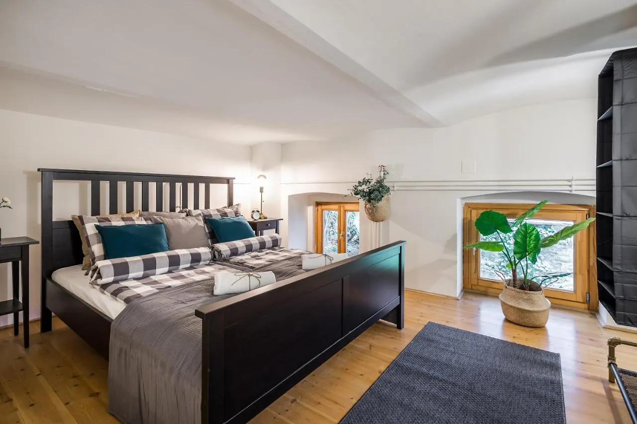 Kaz8 9 Apartment Budapest