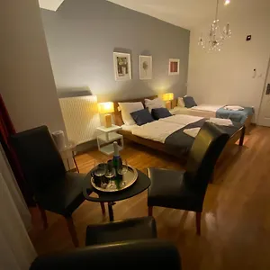 Brixton & Apartman